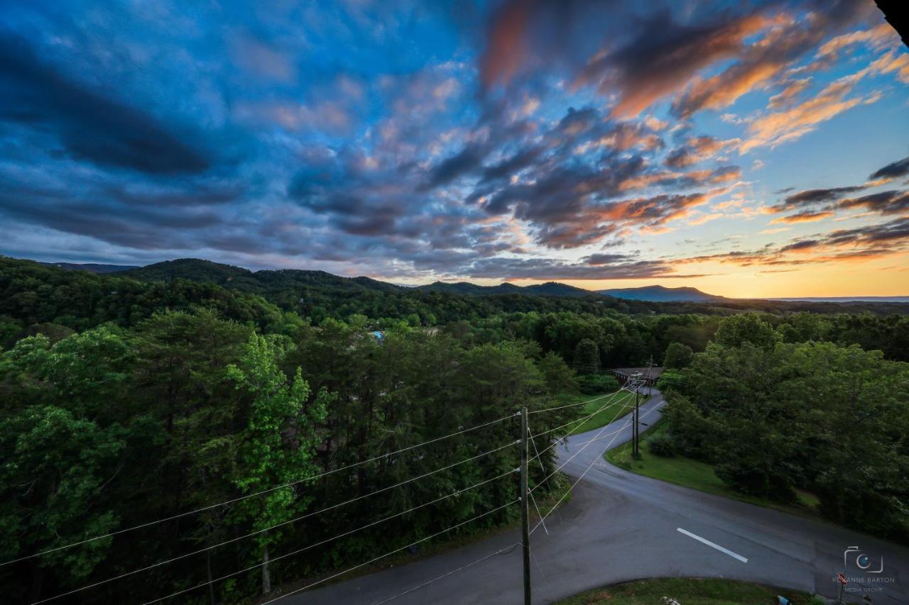 Absolute Delight Whispering Pines 553 Apartment Pigeon Forge Luaran gambar